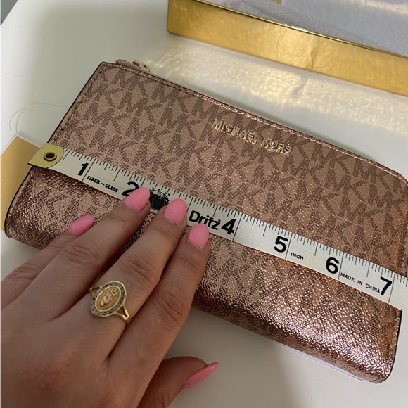 MICHAEL KORS Double Zip Wristlet - Picture 7 of 8